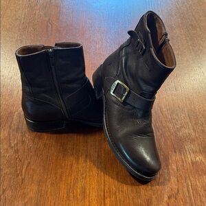Frye Brown Veronica Engineer Ankle Boot with Zipper 8.5